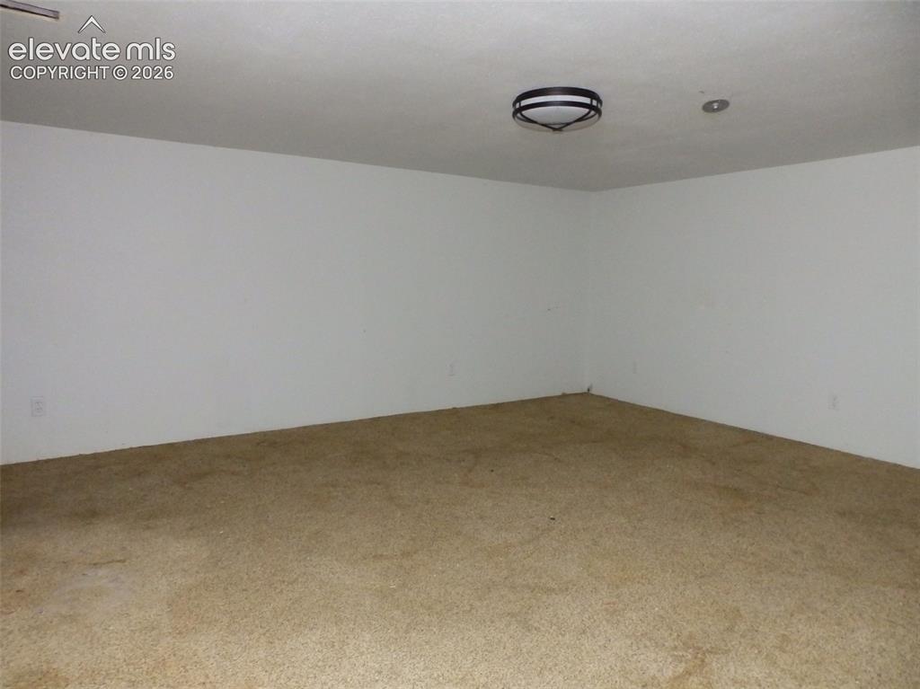 Image 12 of 19: Bedroom