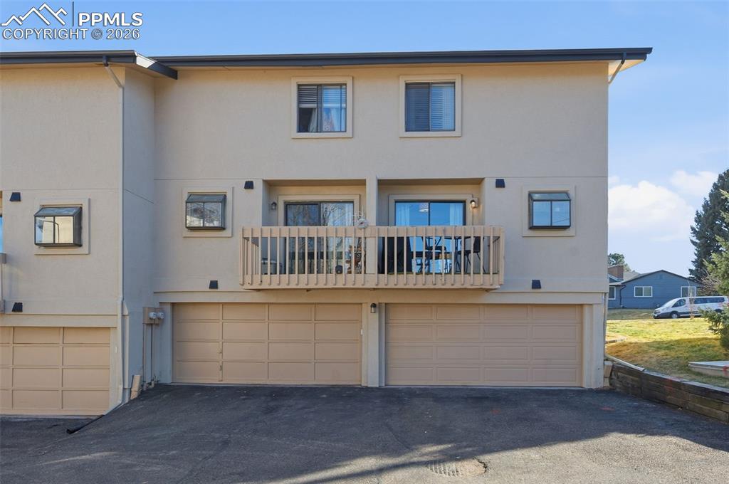 Image 22 of 29: Back of Structure