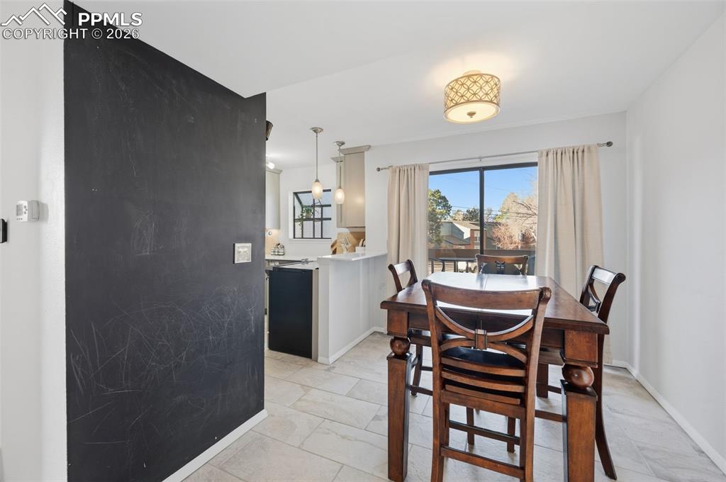 Image 6 of 29: Dining Area