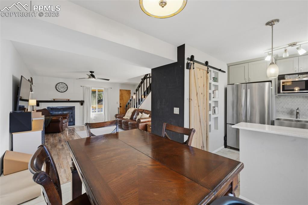 Image 7 of 29: Dining Area