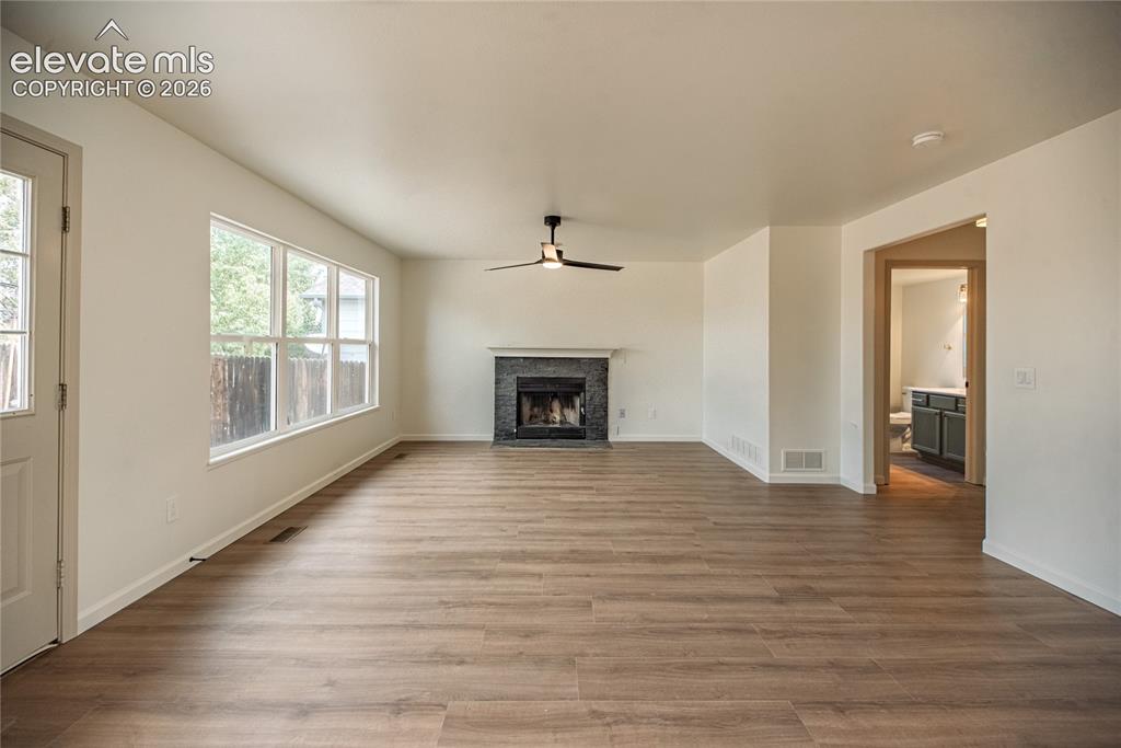 Image 11 of 40: Living Room
