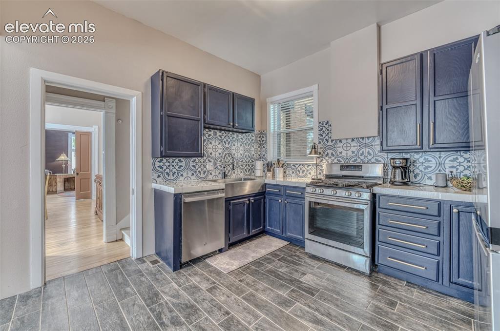 Image 3 of 48: Kitchen