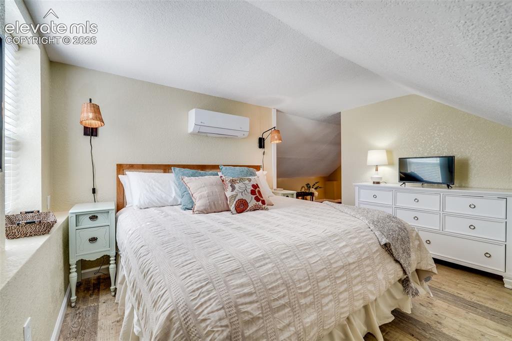 Image 42 of 48: Bedroom