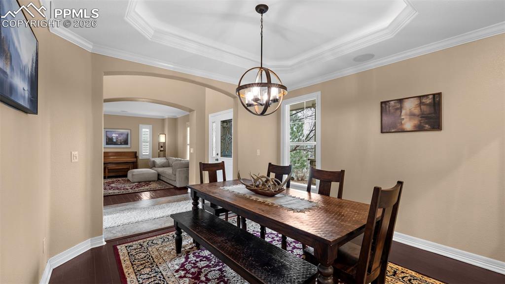 Image 12 of 50: Living Room