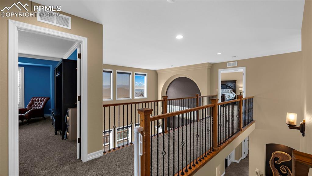 Image 24 of 50: Bathroom