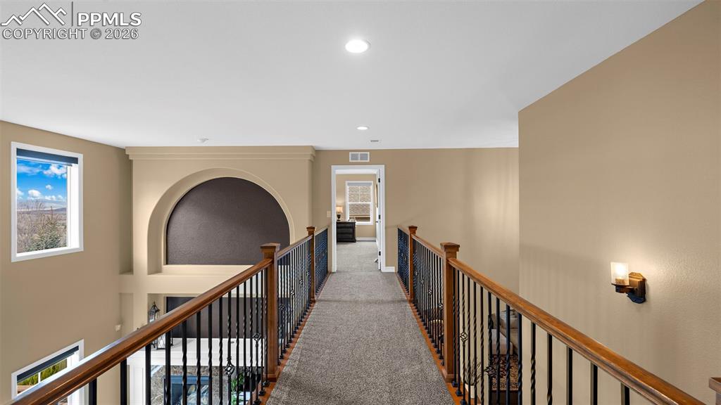 Image 27 of 50: Bathroom