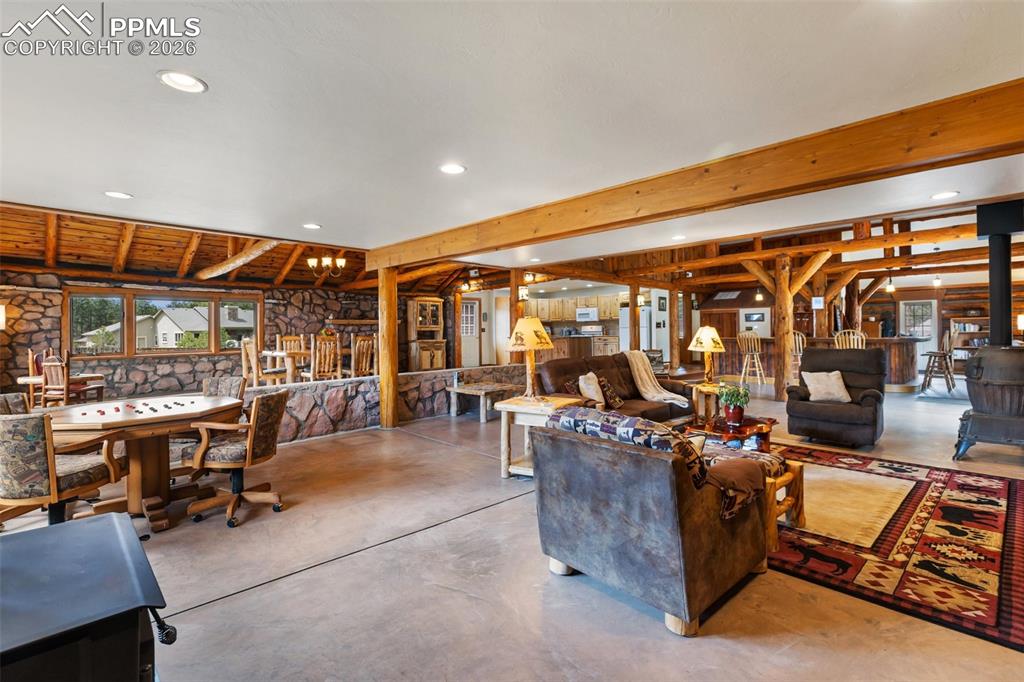 Image 11 of 48: Great Room