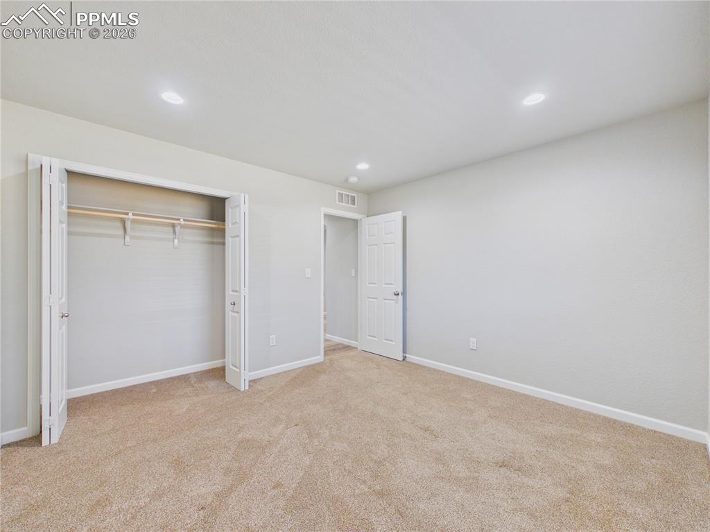 Image 24 of 31: Bedroom