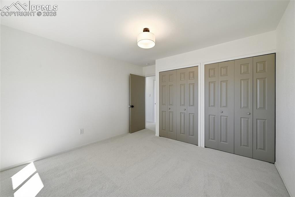 Image 29 of 50: Bedroom