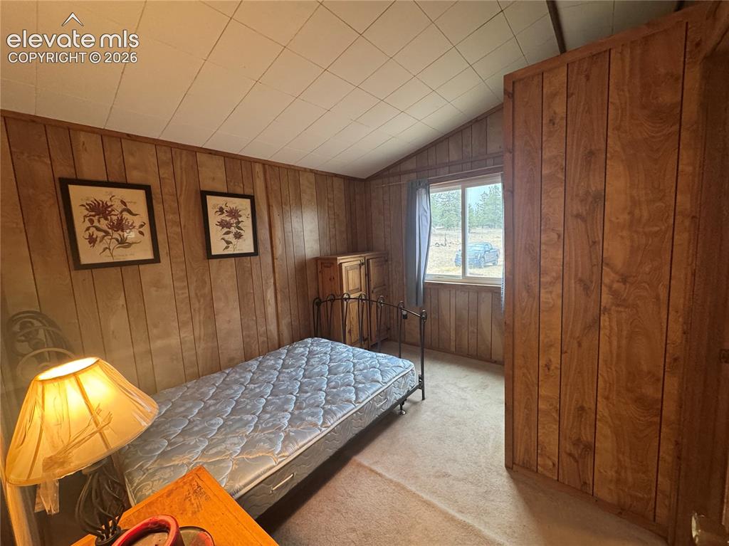 Image 19 of 43: Bedroom