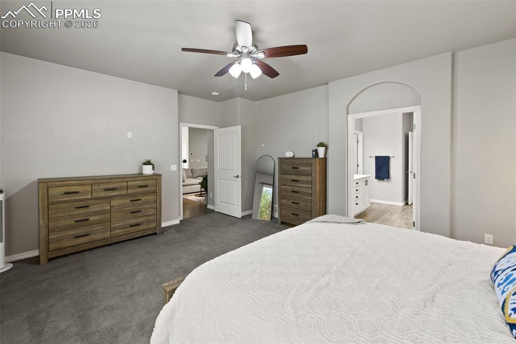 Image 24 of 50: Bedroom