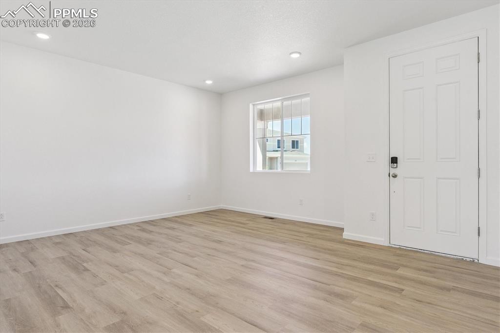 Image 2 of 21: No Description Available