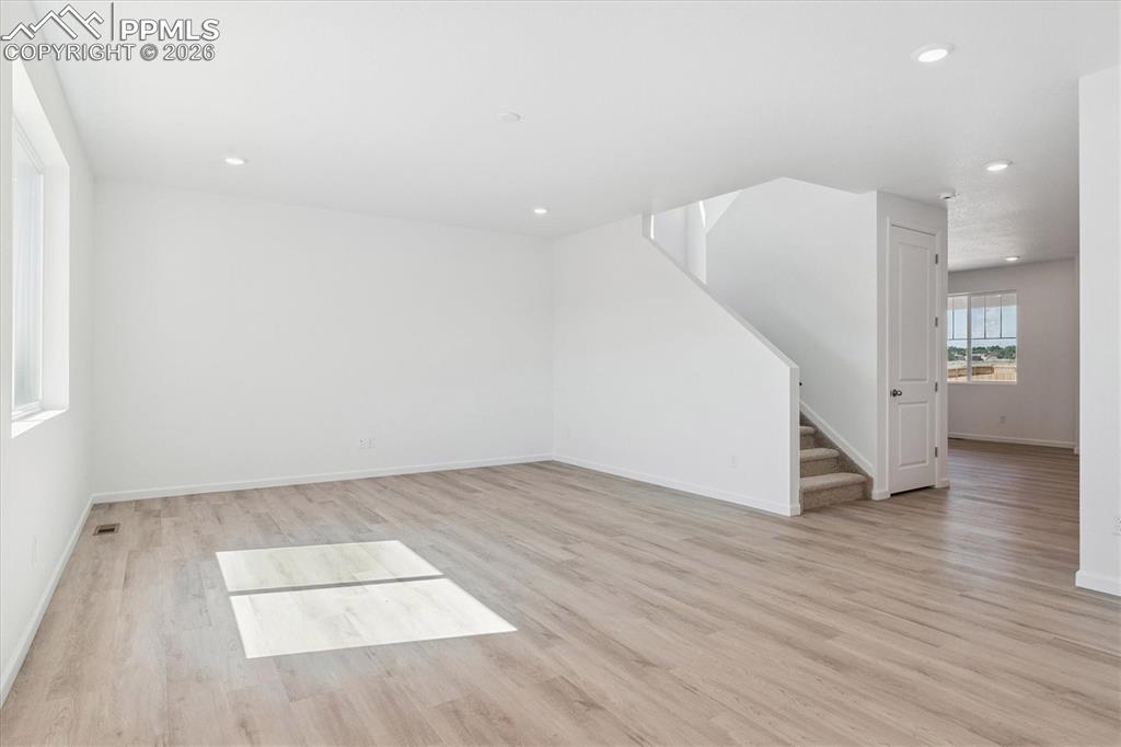 Image 5 of 21: No Description Available