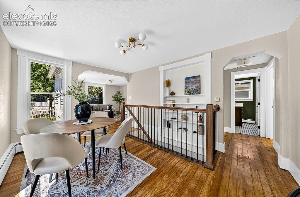 Image 9 of 47: Dining Area