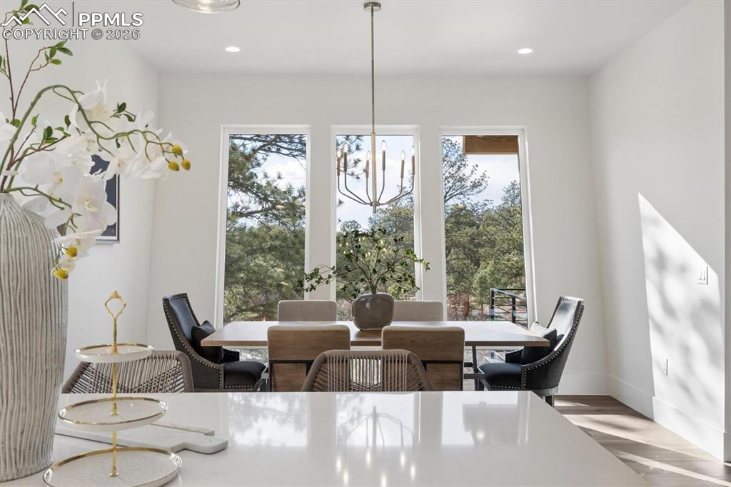 Image 10 of 41: Dining Area