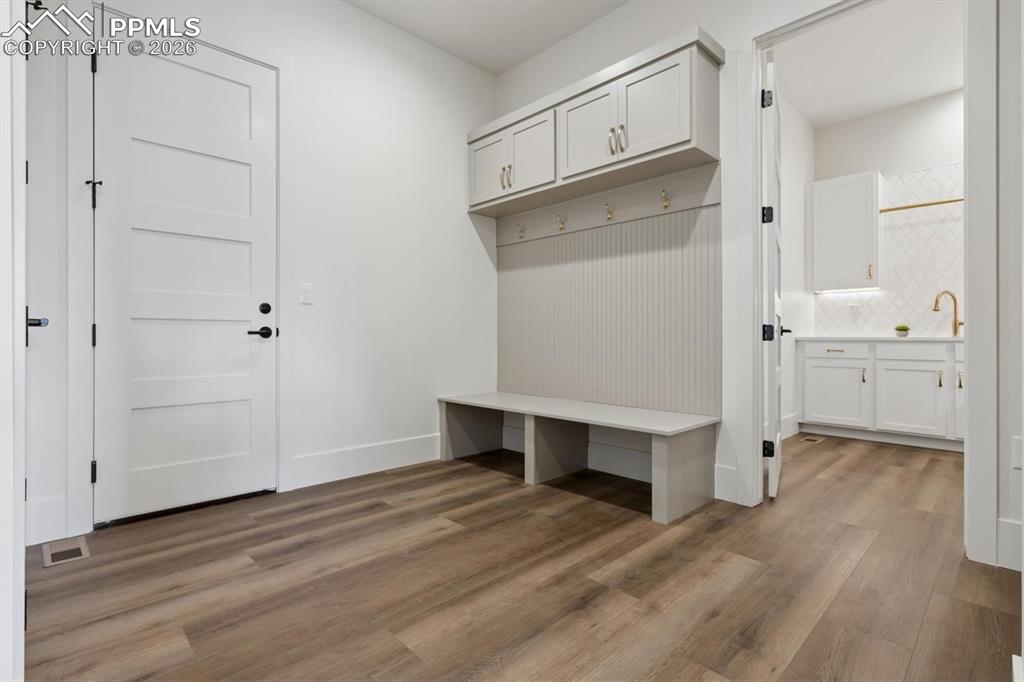 Image 14 of 41: Mud Room