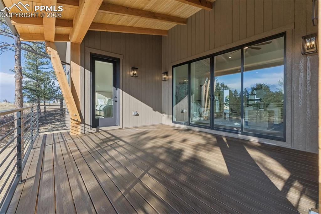 Image 35 of 41: Deck