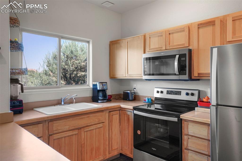 Image 12 of 24: New Appliances in the Kitchen