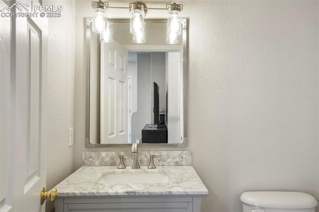 Image 14 of 24: Main Level Bathroom