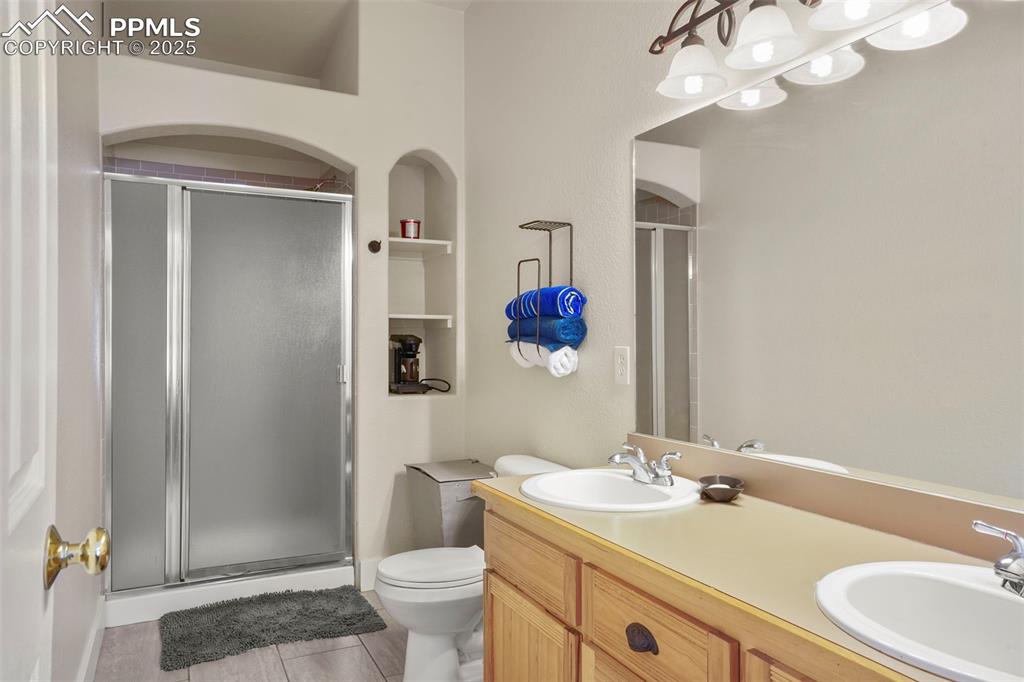 Image 17 of 24: Bathroom in the Owner