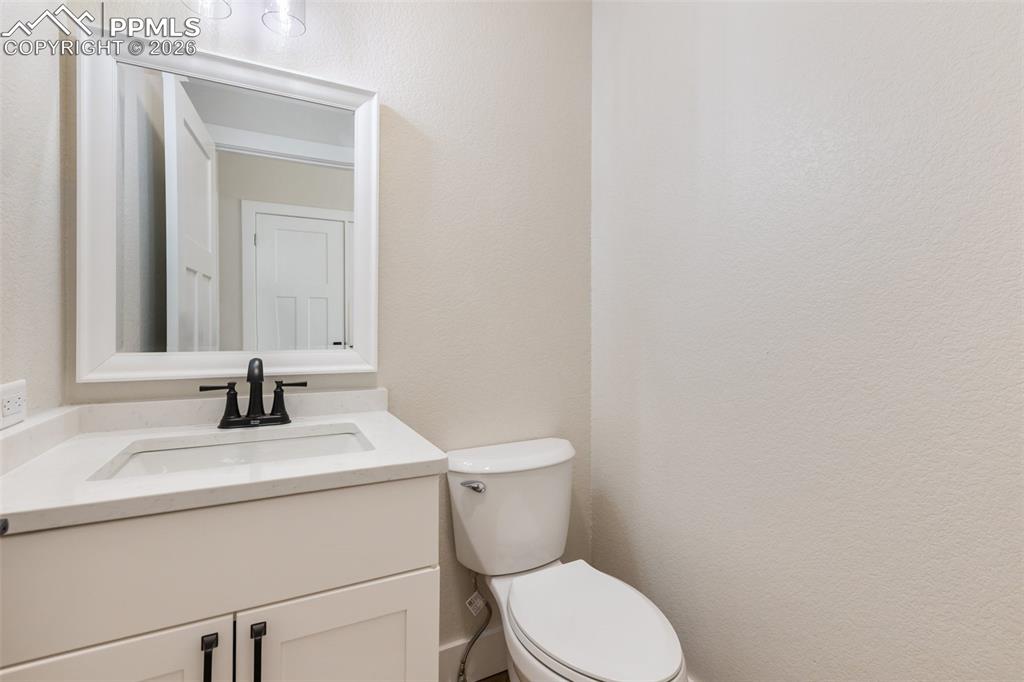 Image 14 of 44: Kitchen and Dining Room