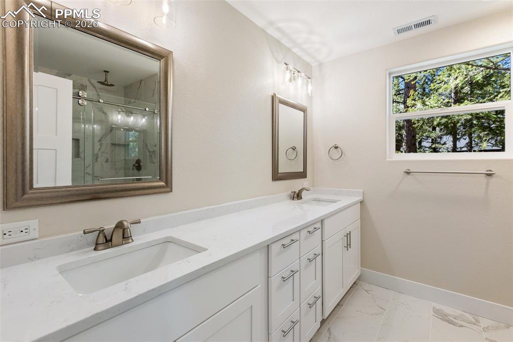 Image 23 of 44: Virtually Stage Primary Suite