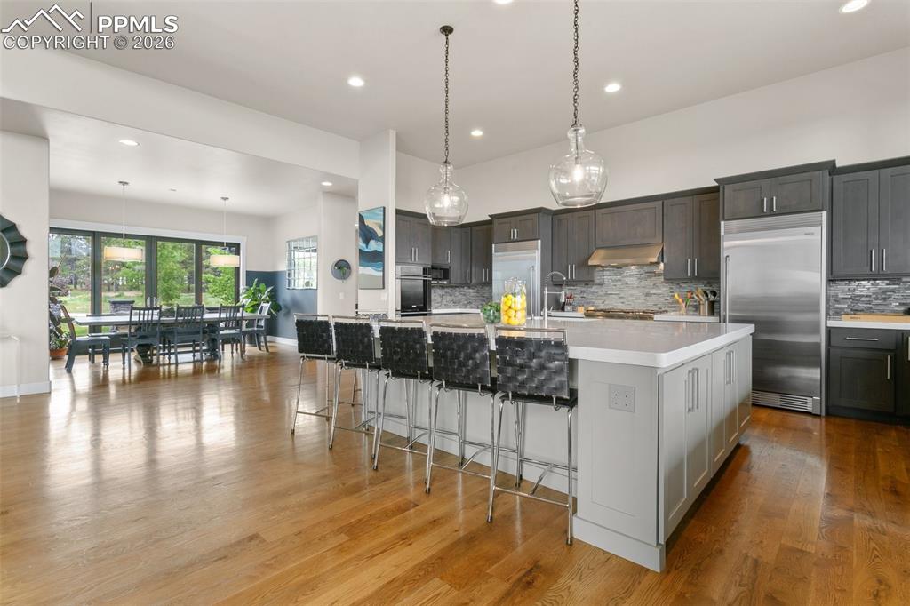 Image 14 of 50: Kitchen