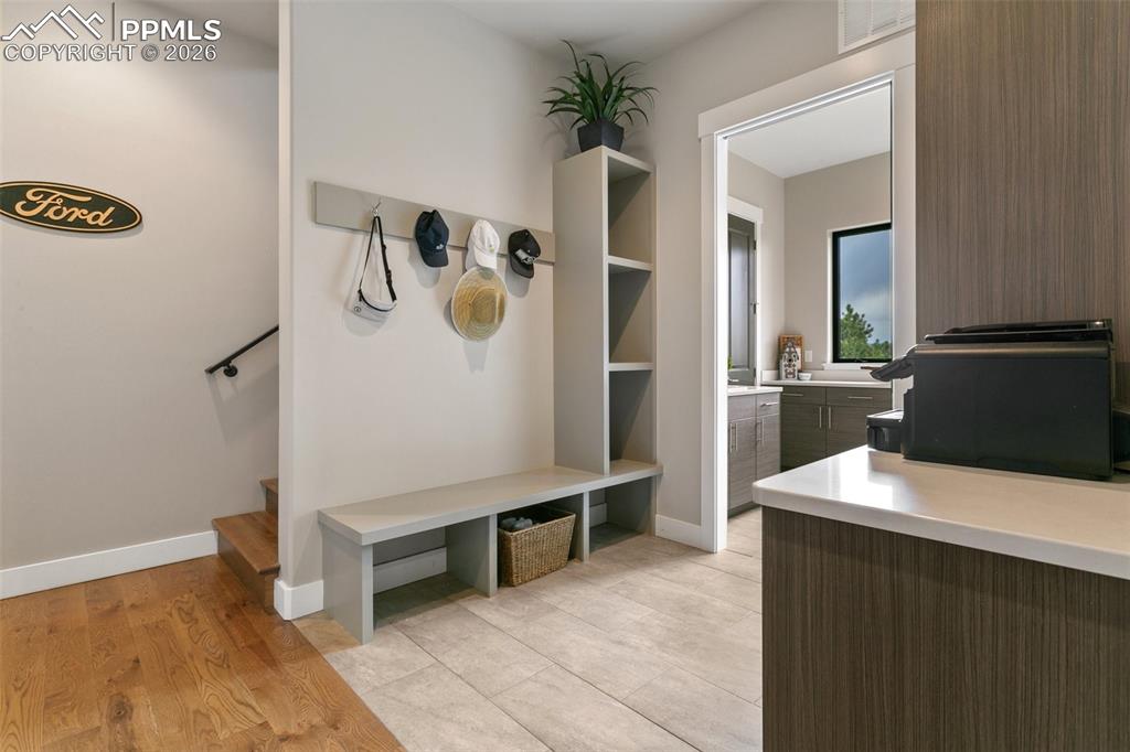 Image 17 of 50: Mud Room