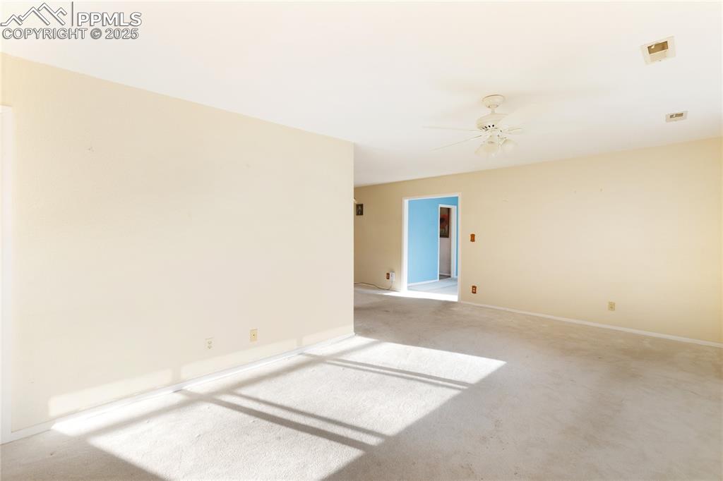 Image 20 of 44: Living Room