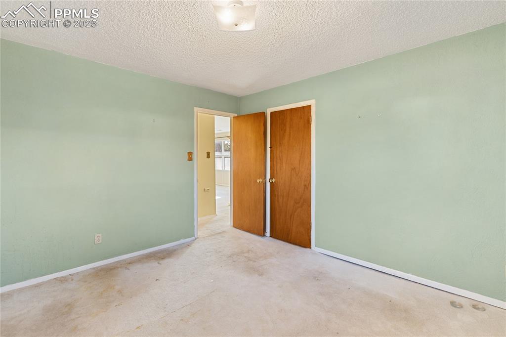 Image 31 of 44: Master Bedroom