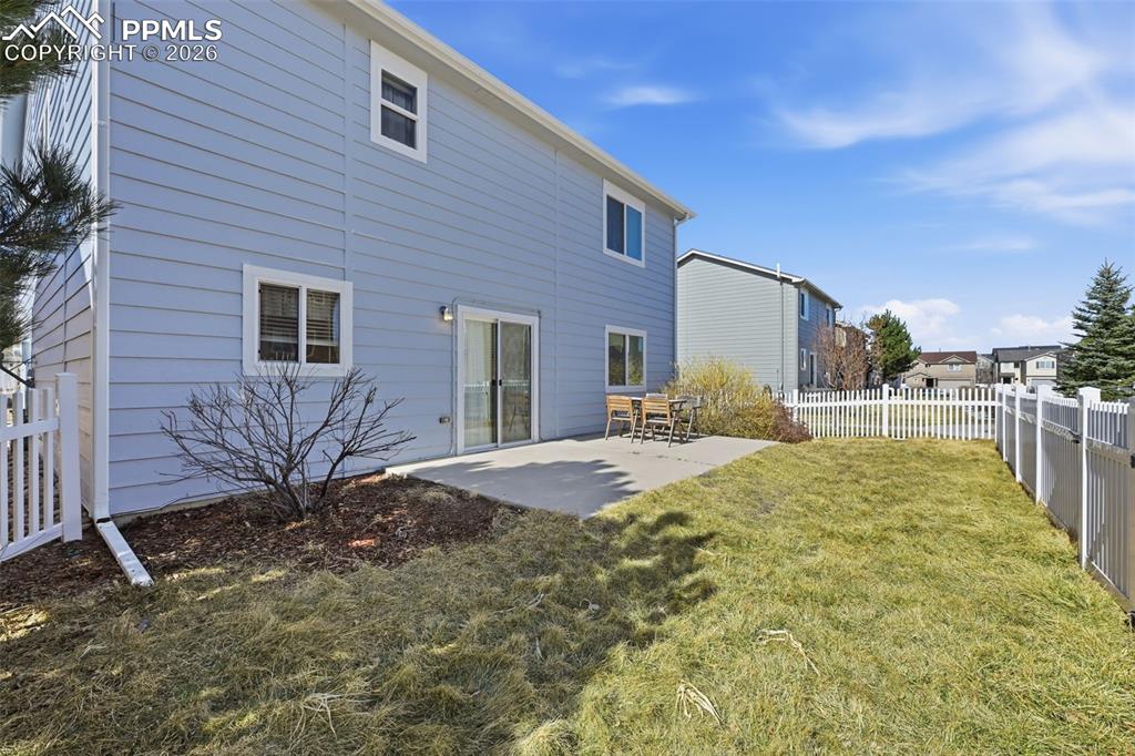 Image 6 of 34: Back of Structure