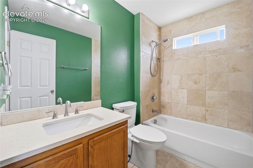 Image 30 of 49: Bathroom
