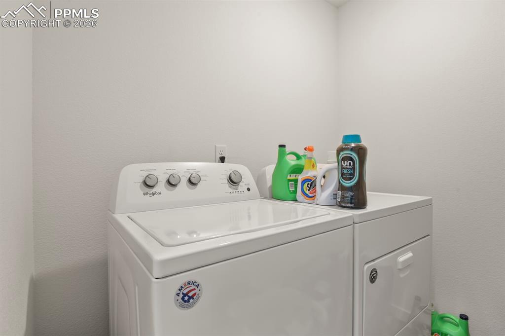 Image 23 of 27: Laundry