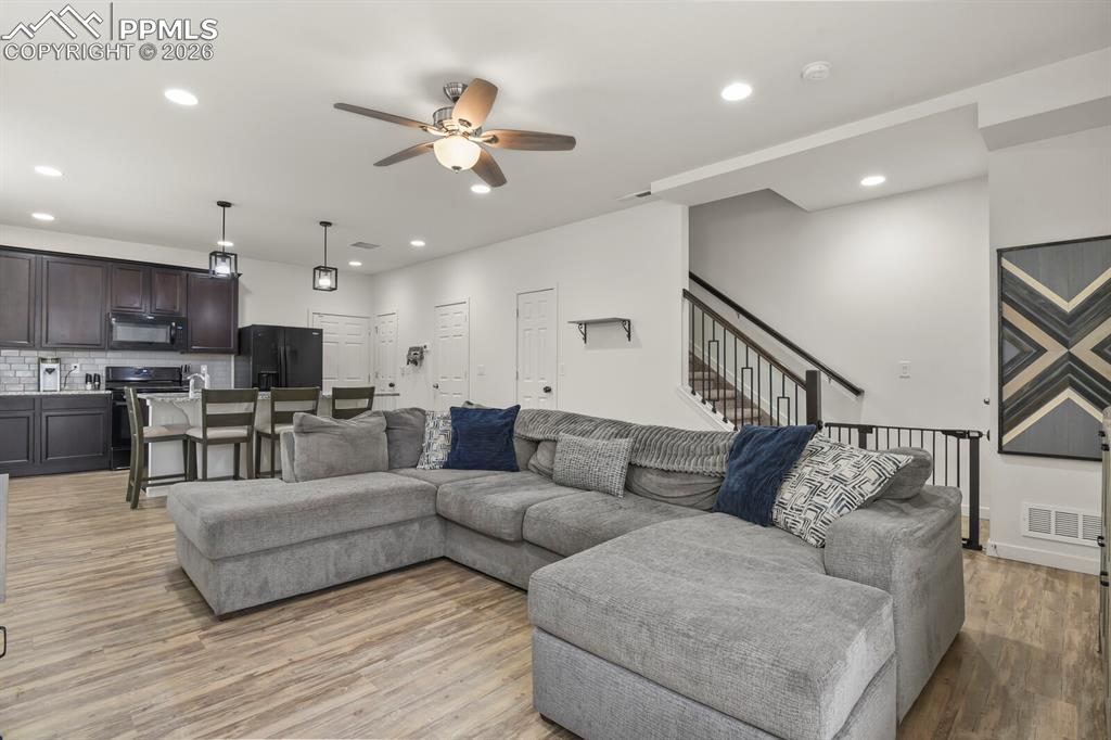 Image 6 of 27: Living Room
