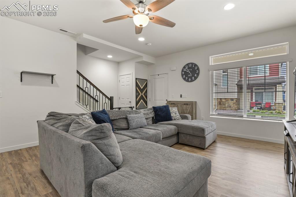 Image 7 of 27: Living Room