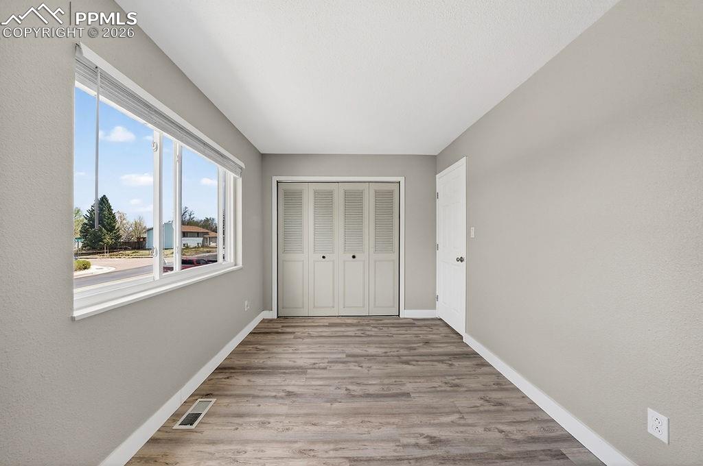 Image 25 of 49: Bedroom