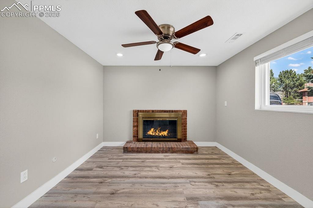 Image 37 of 49: Living Room