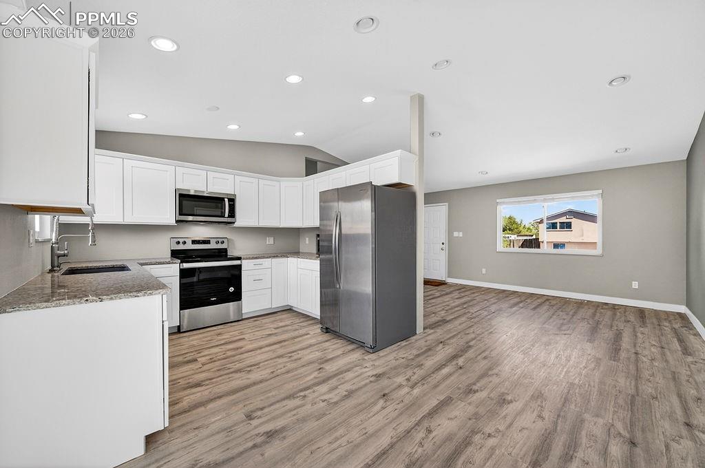 Image 8 of 49: Kitchen