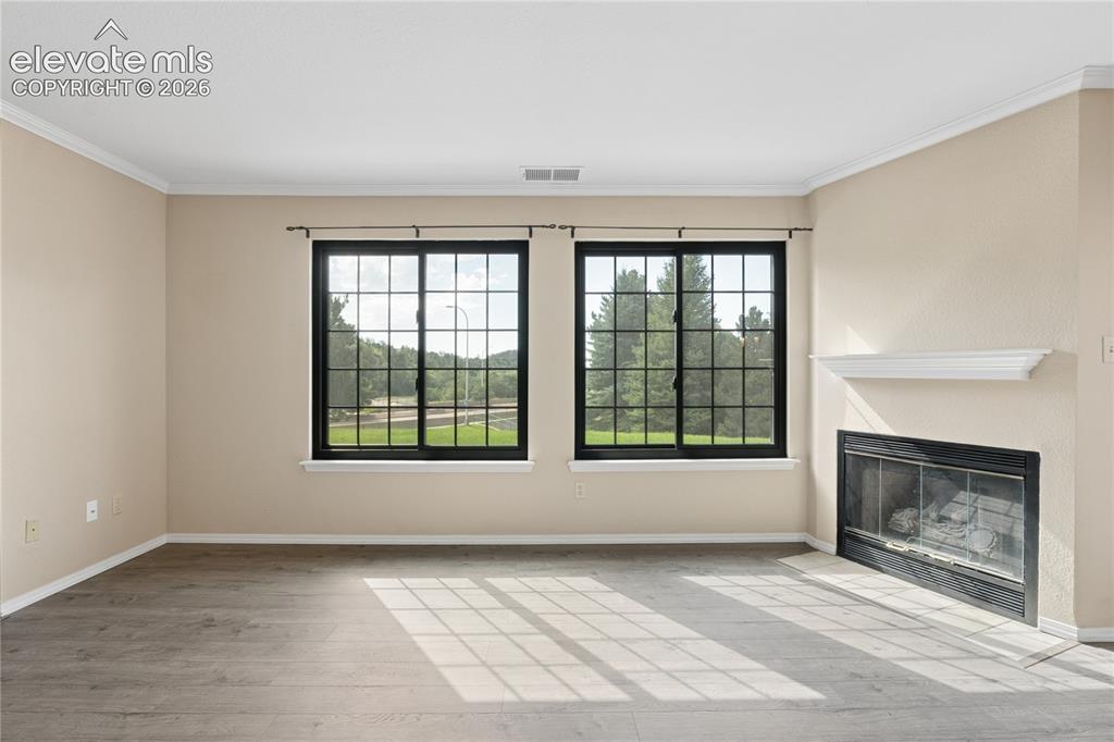Image 7 of 25: Main level living with fabulous views