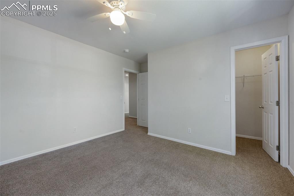 Image 19 of 36: Bedroom