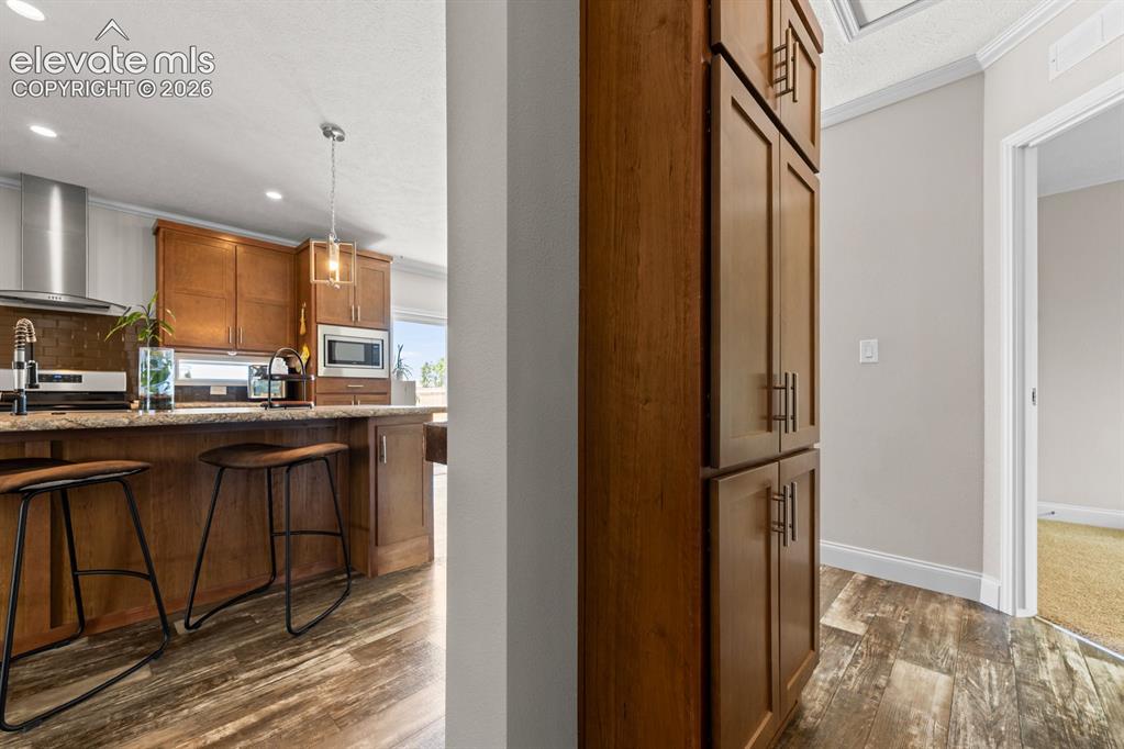 Image 14 of 38: Kitchen