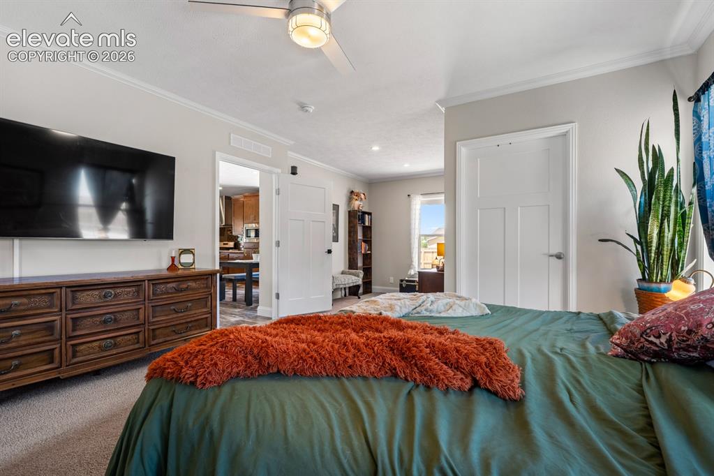 Image 16 of 38: Bedroom