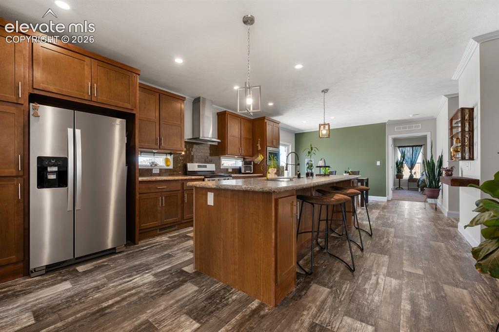 Image 8 of 38: Kitchen