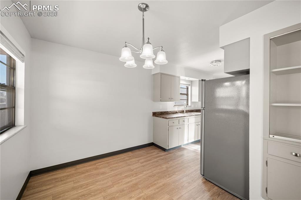 Image 10 of 26: Kitchen