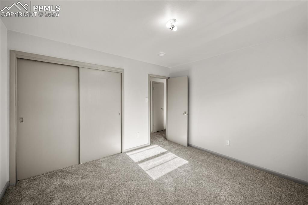 Image 3 of 26: Bedroom