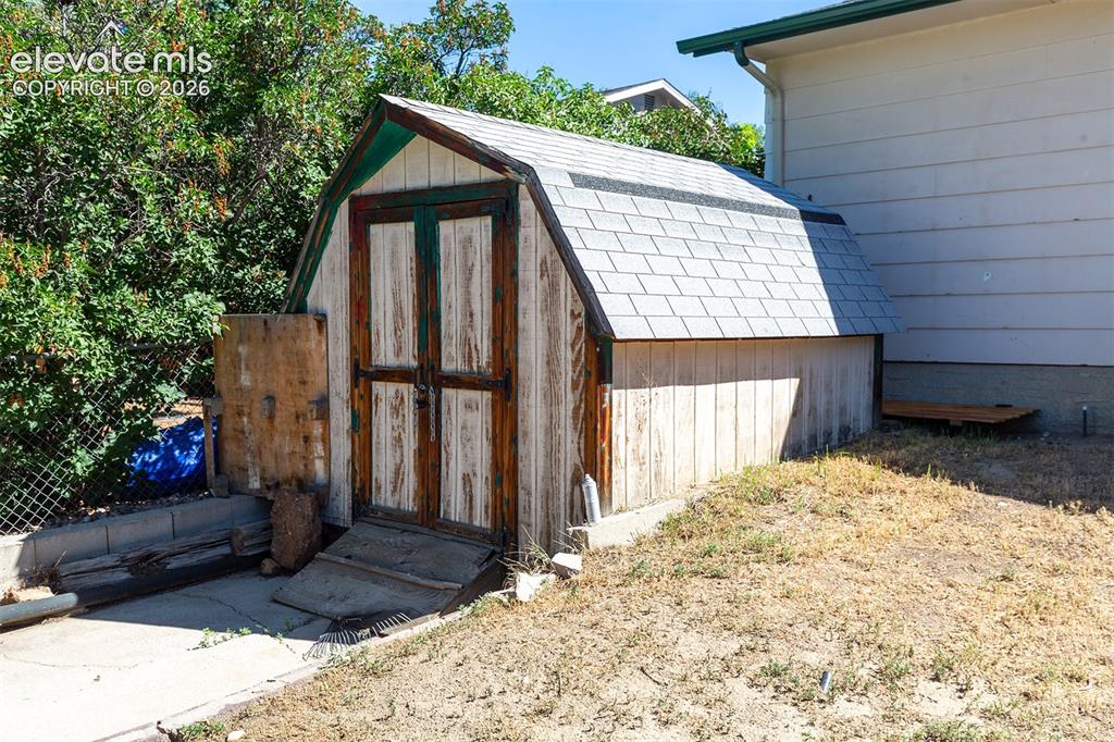Image 32 of 37: Storage Shed - Alley Access