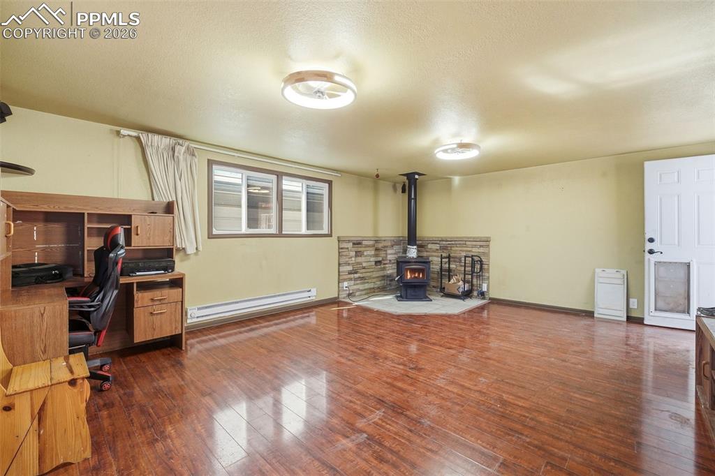 Image 12 of 48: Office