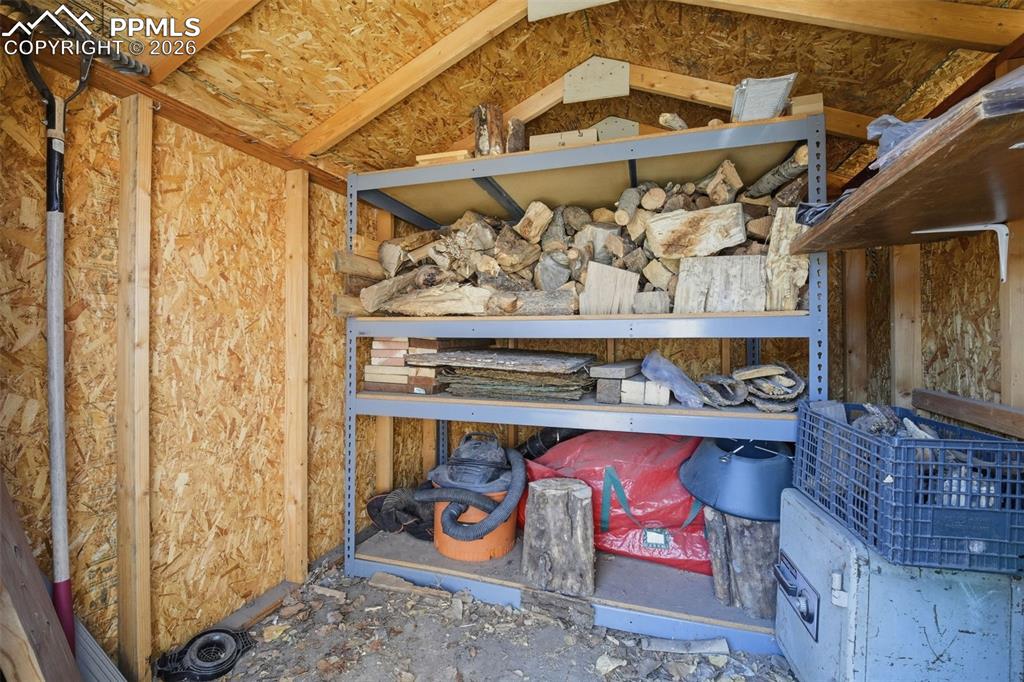 Image 22 of 48: Storage