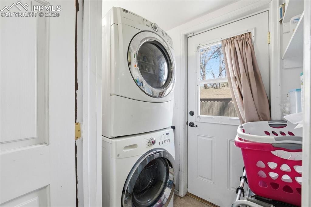 Image 8 of 48: Laundry