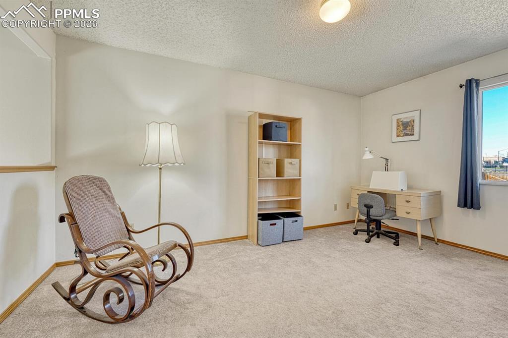 Image 21 of 36: Sitting Room